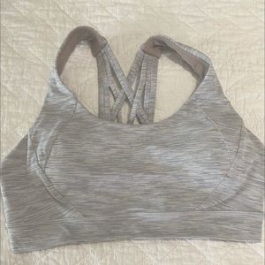 Lululemon free to be elevated bra size 6, light grey & white stripes